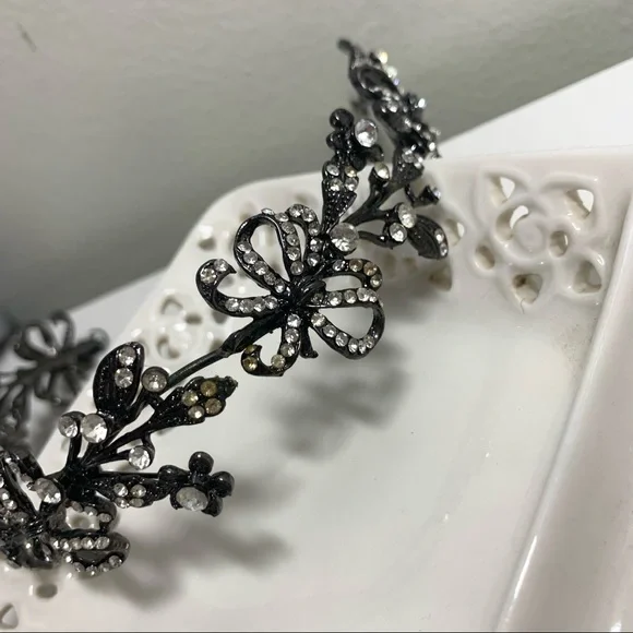 Vera Wang White - Garland Headband in Antique Crystal - Picture 9 of 11